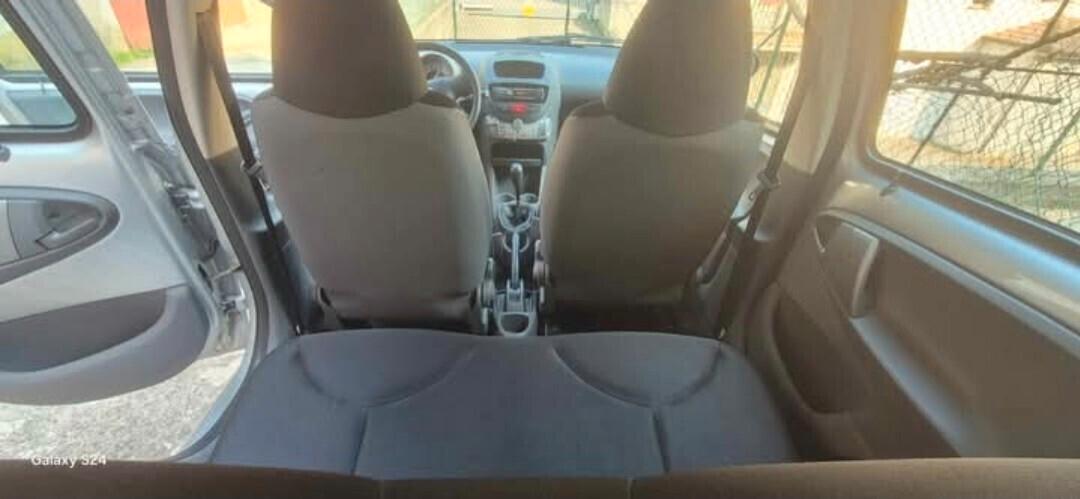 Toyota Aygo 1.0 12V VVT-i 5 porte Sol