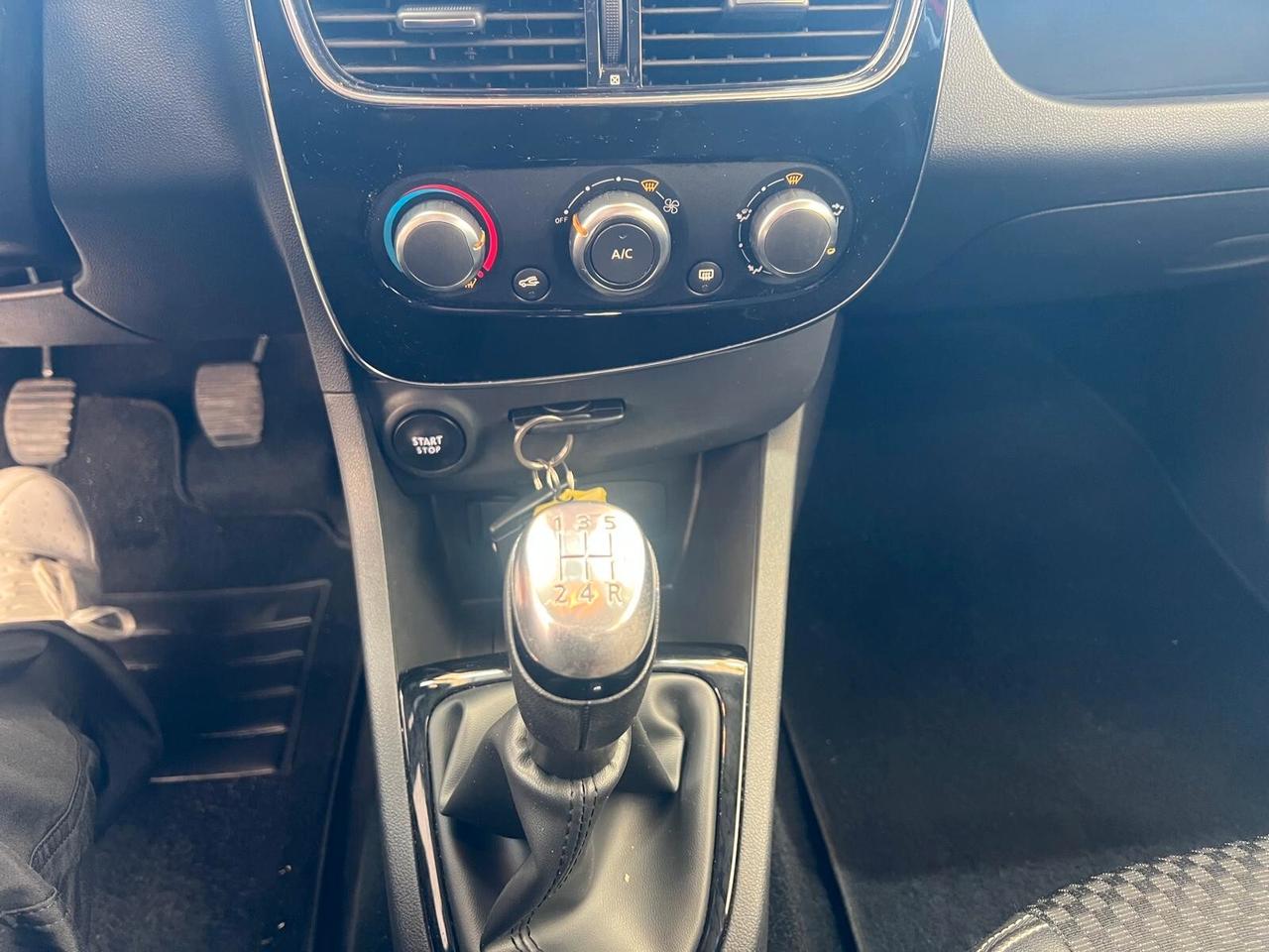 RENAULT CLIO DUEL 900 BENZINA/GPL DI SERIE 90CV