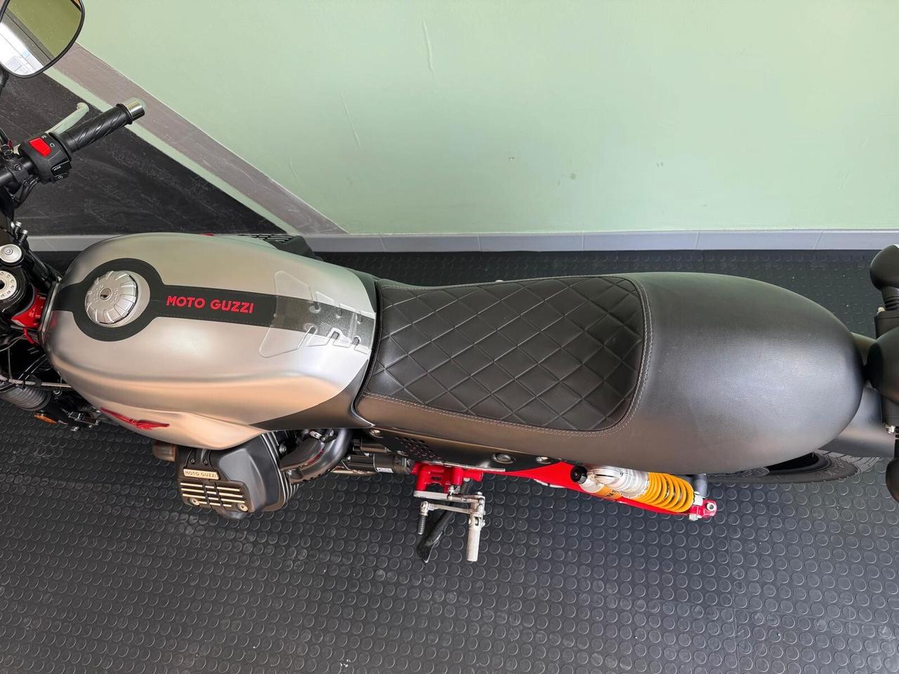 Moto Guzzi V7 III RACER Serie numerata n° 189