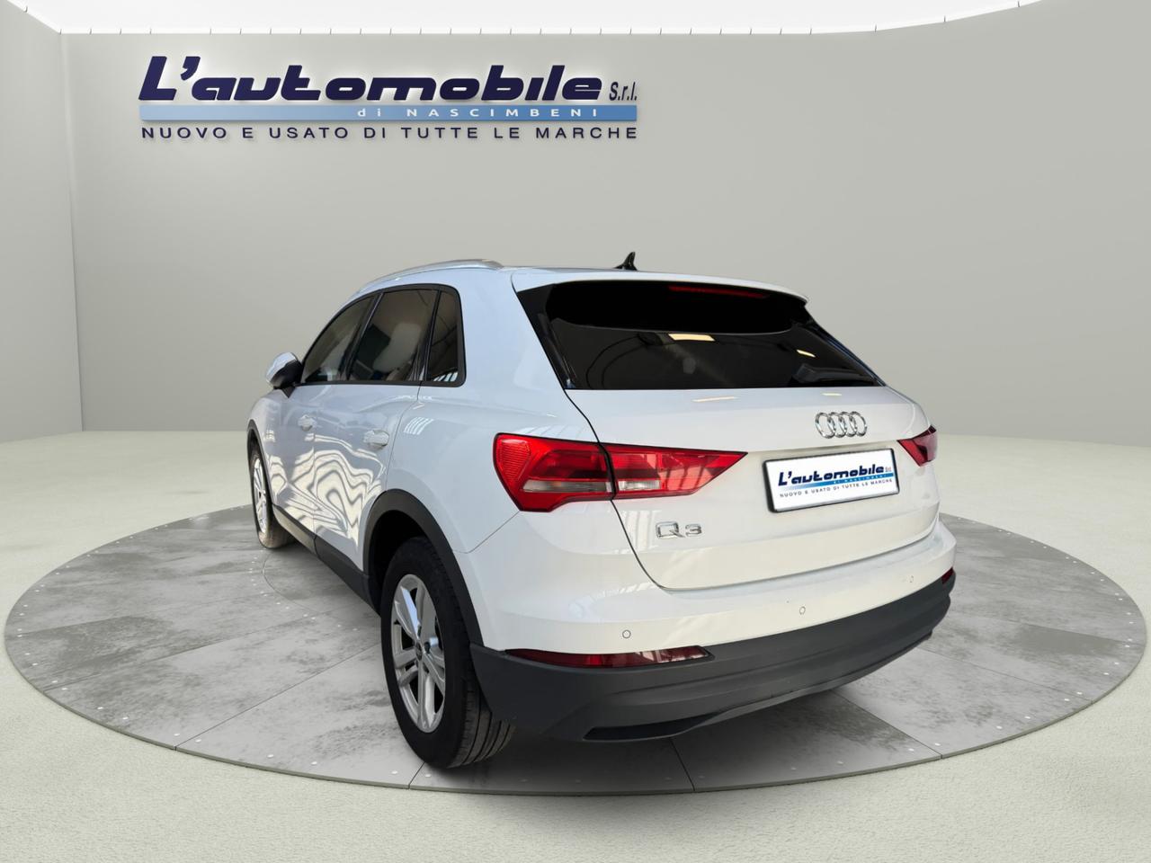 Audi Q3 35 2.0 tdi Business s-tronic