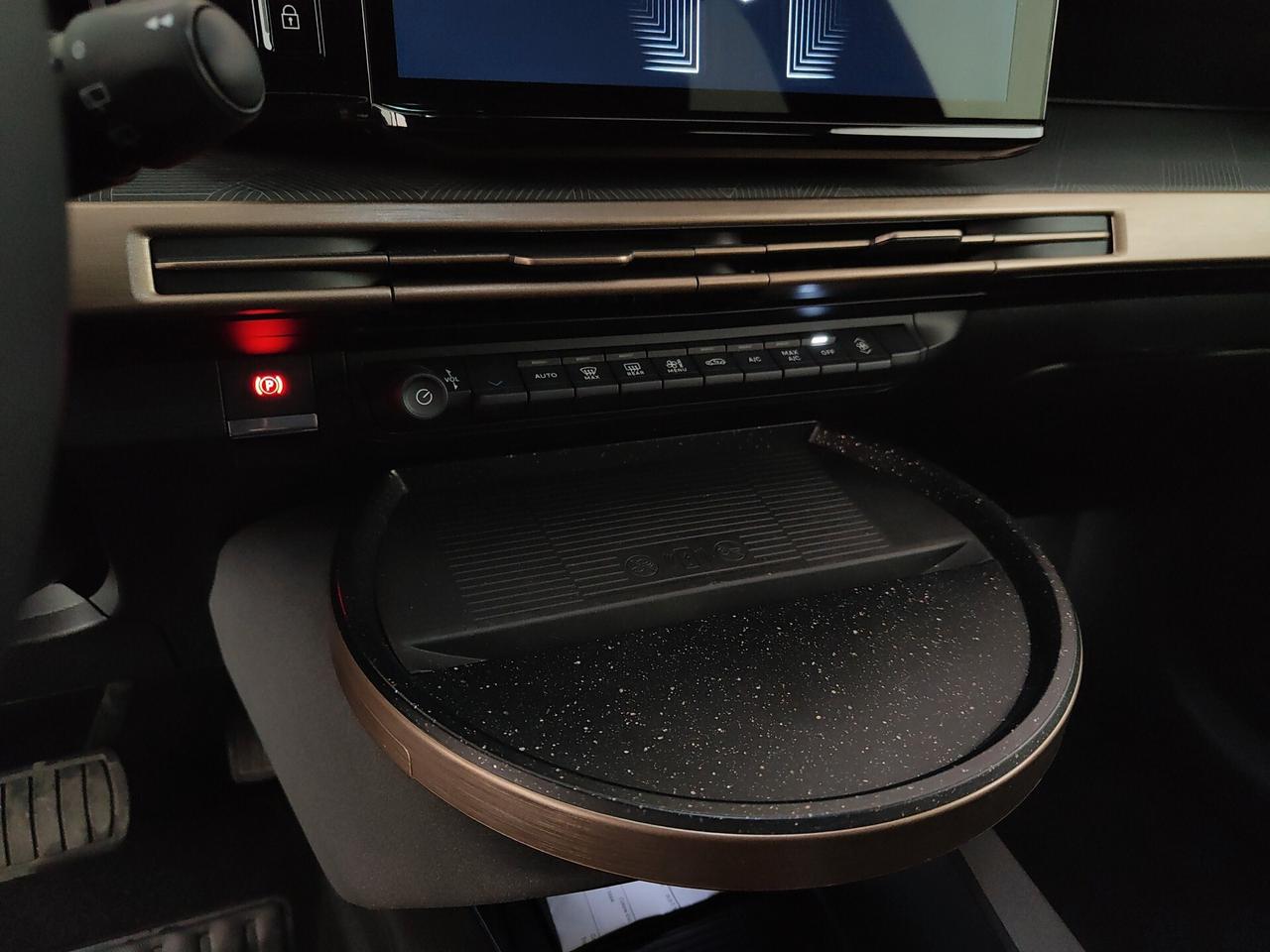 Lancia Ypsilon Hybrid e-DCT LX