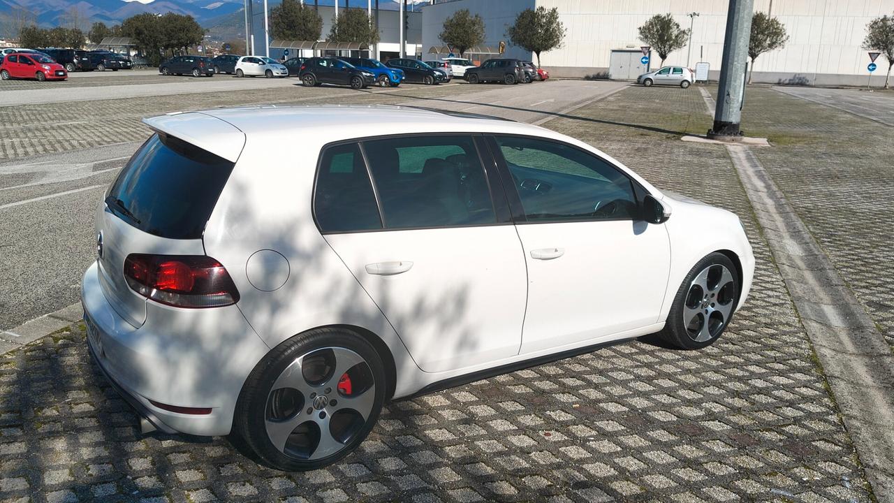 Volkswagen Golf 2.0 TSI DSG 5p. GTI