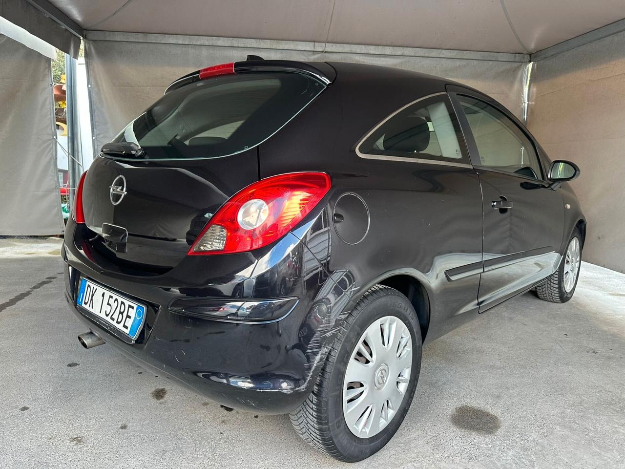 Opel Corsa 1.2 3 porte Enjoy