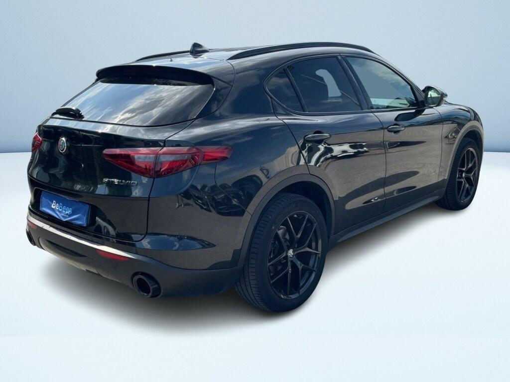 Alfa Romeo Stelvio 2.2 Turbo Business Q4 Auto
