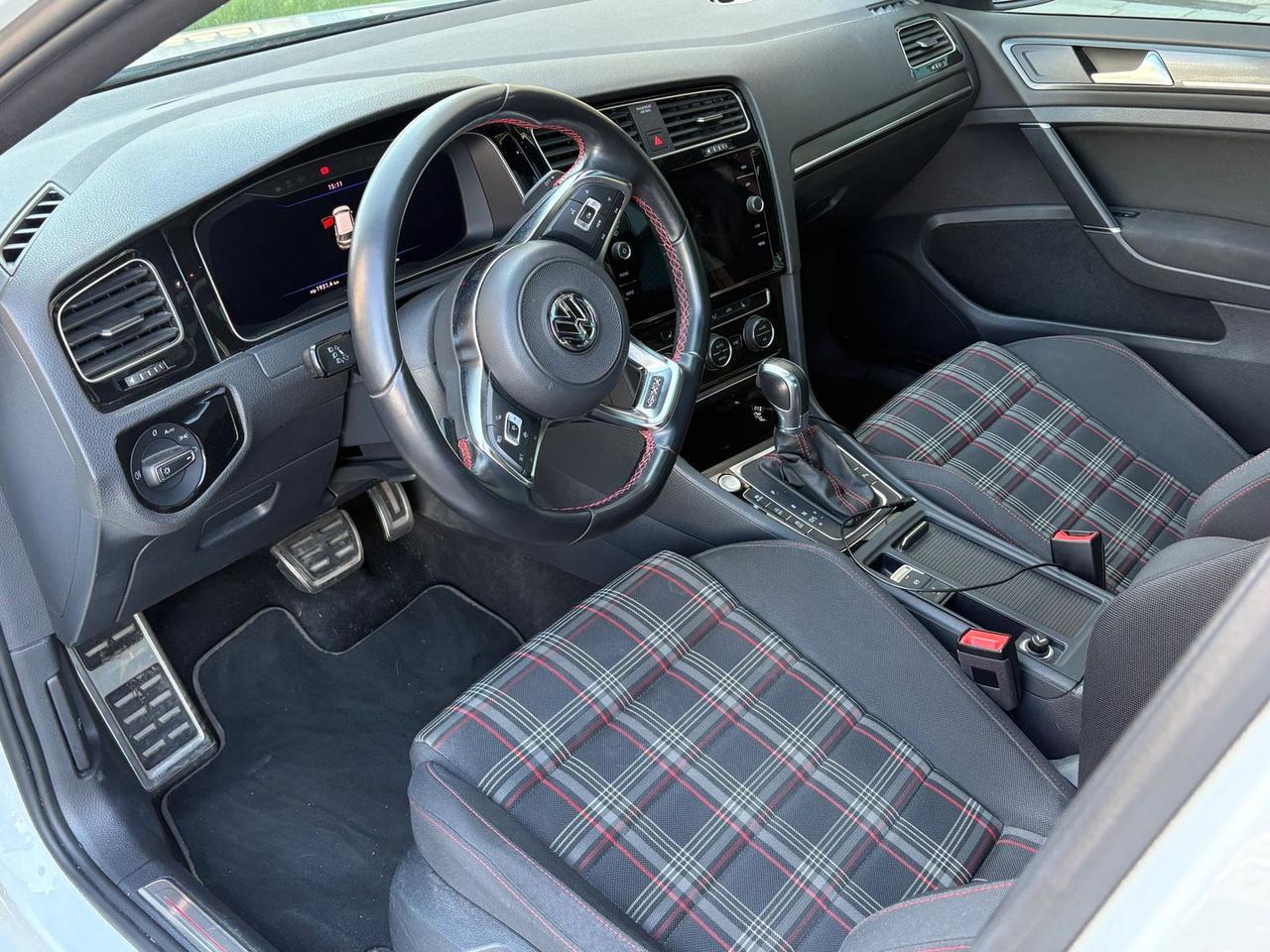 Volkswagen Golf GTI VW Golf 2.0 TSI GTI Per #10296