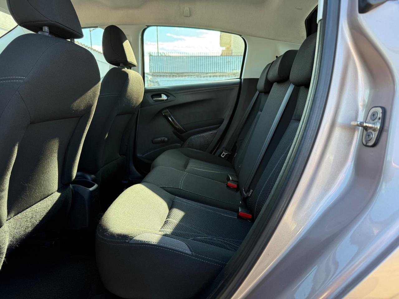 Peugeot 208 1.2 VTi 82 CV 5 porte