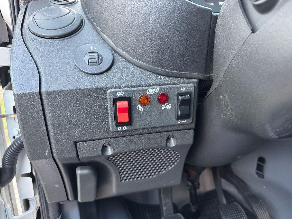 IVECO Daily 35 C12 RIBALTABILE TRILATERALE