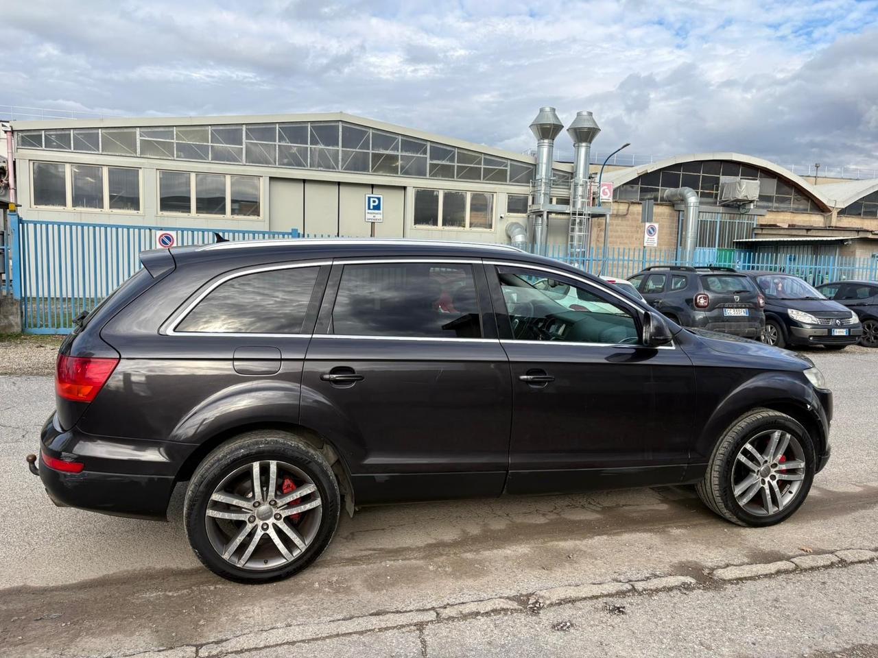 Audi Q7 3.0 V6 TDI 233CV quattro tiptronic 270.000 KM