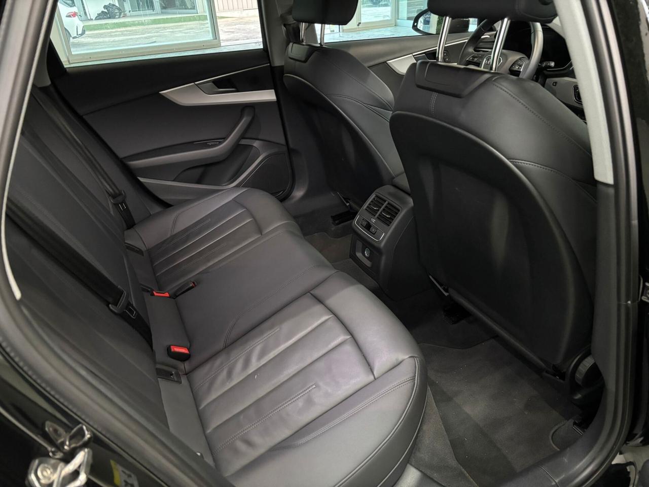 Audi A4 allroad 40 TDI 204 CV S tronic Identity Contrast