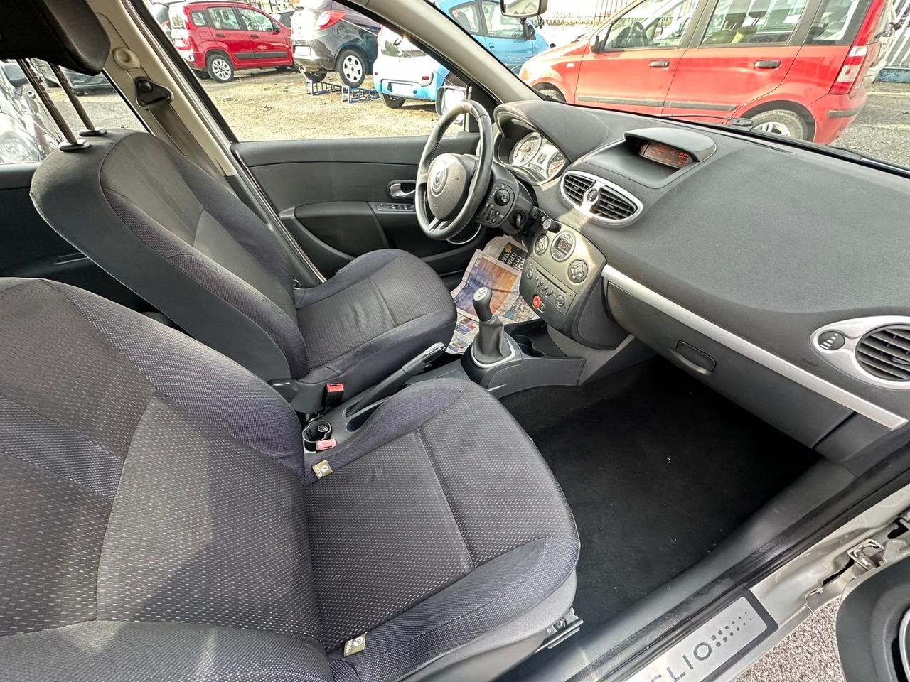 Renault Clio 1.6 benzina