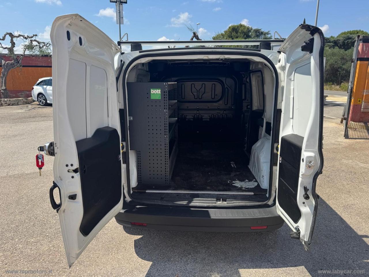 DOBLO CARGO 1.3 MJ 95CV