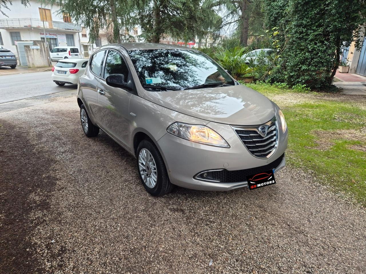 Lancia Ypsilon 0.9 TwinAir 85 CV 5 porte Metano Ecochic Gold