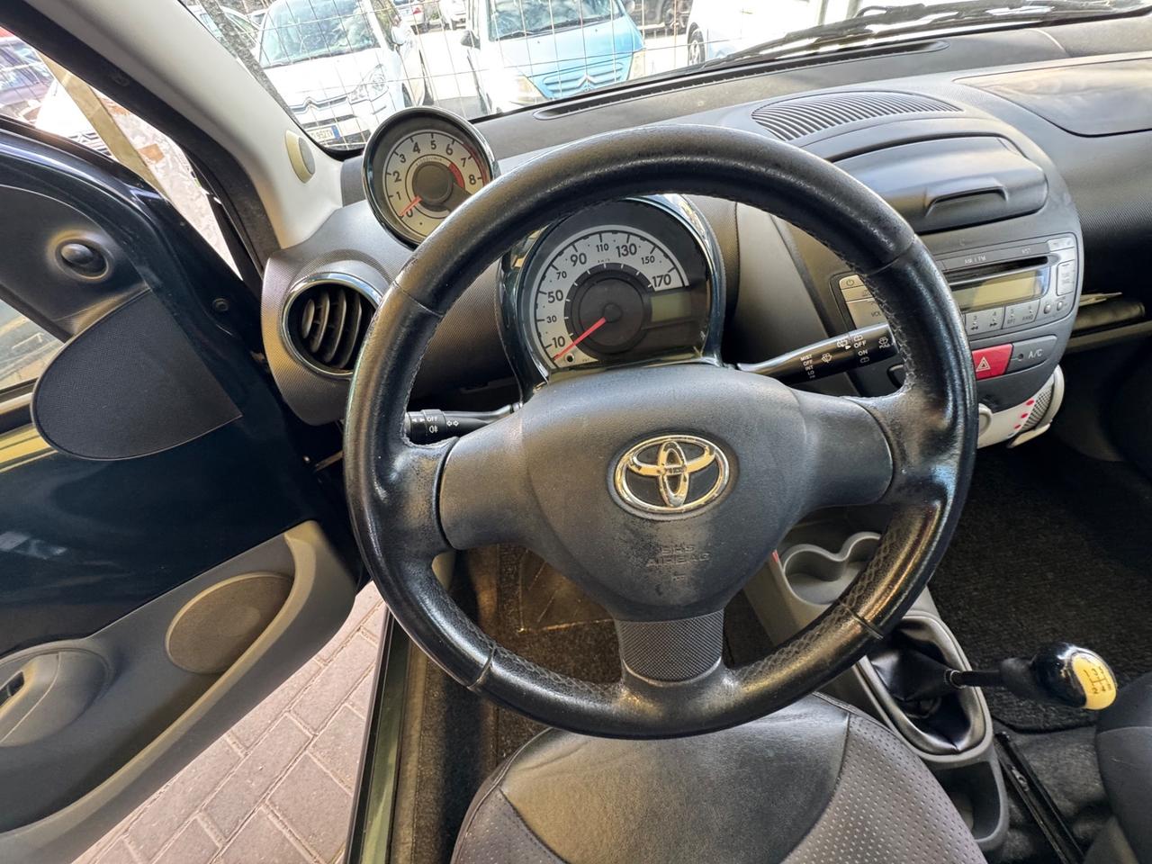 Toyota Aygo 1.0 12V VVT-i 5 porte Deep Ocean Connect