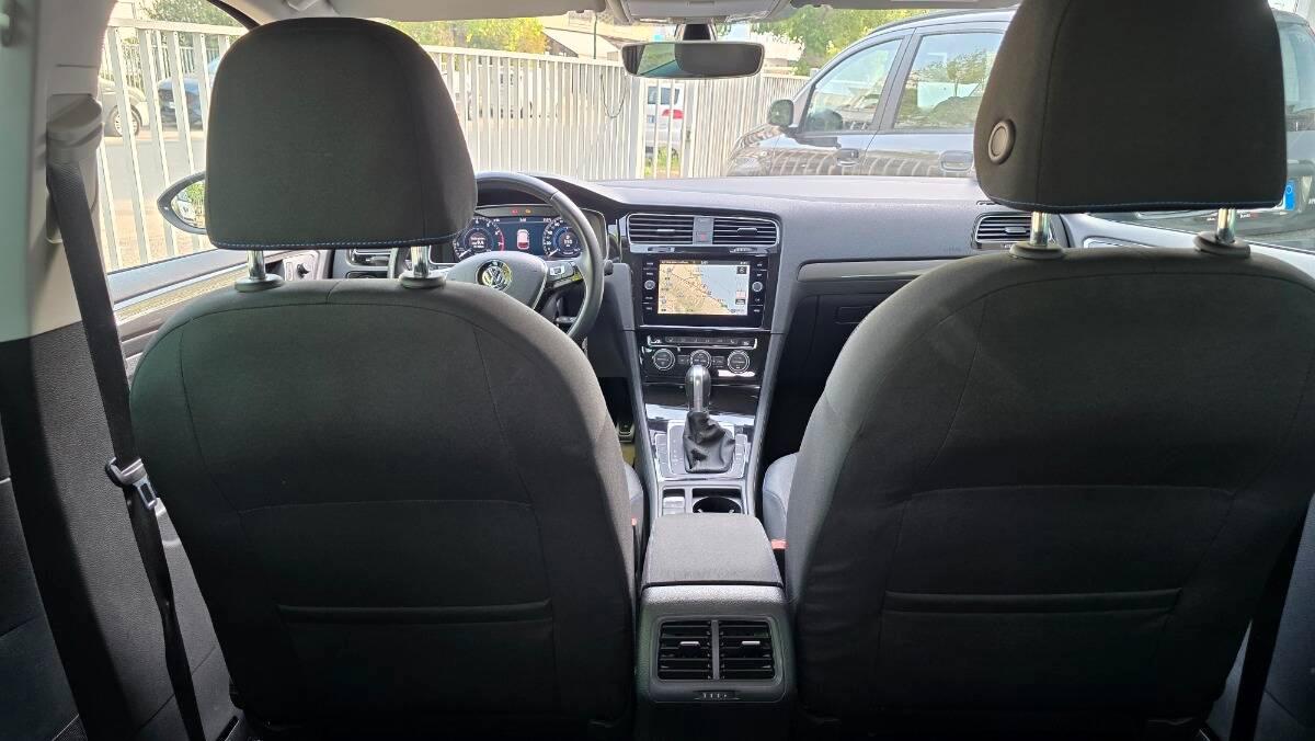 Volkswagen Golf 1.5 tsi Business 130cv dsg