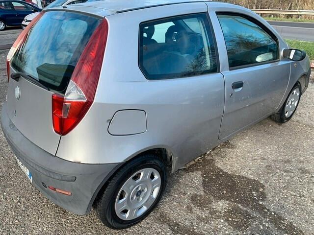 Fiat Punto adatta a neopatentato km80.000 FINANZIABILE