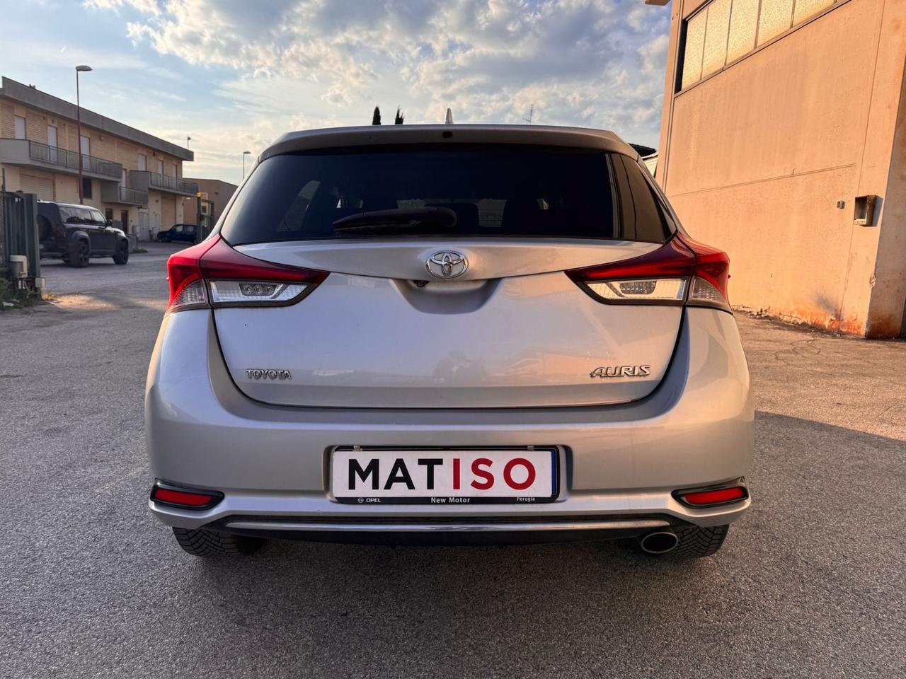 Toyota Auris 1.6 D-4D Lounge AUTO INCIDENTATA