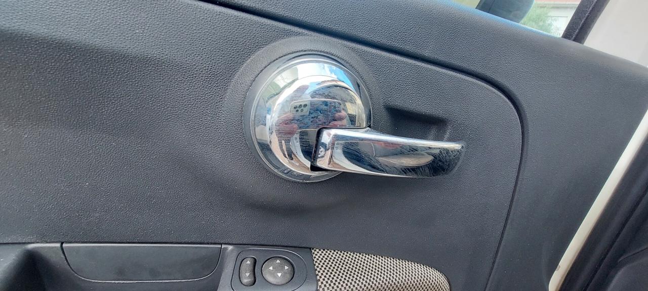 FIAT 500 LOUNGE 1,2 BENZINA TELEFONO TETTO PANORAMICO LEGA USB IMPECCABILE