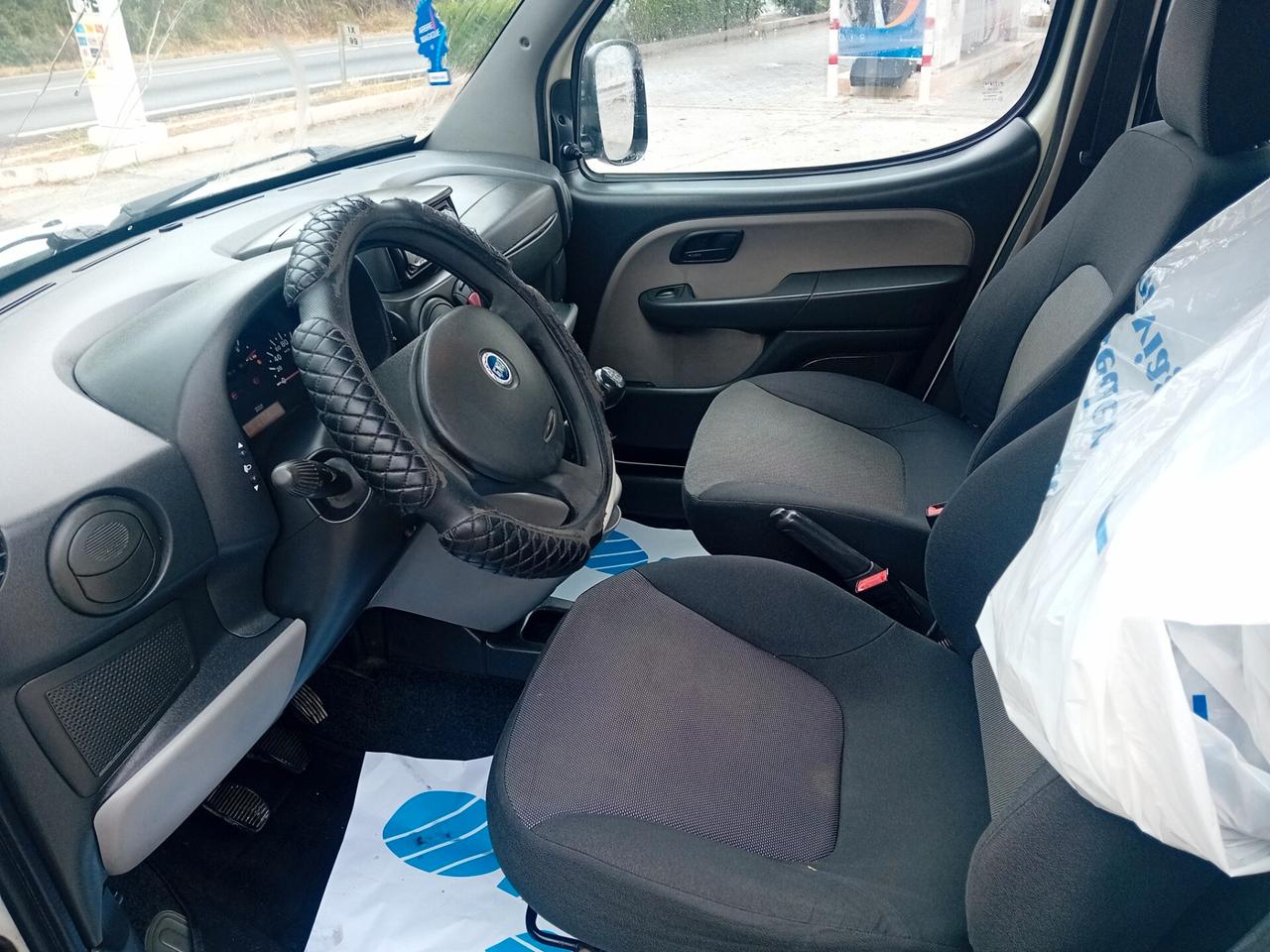 Opel Corsa 1.2i 16V cat 5 porte Club