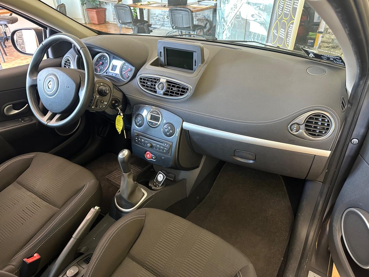 Renault Clio 1.2benz. 72.000km