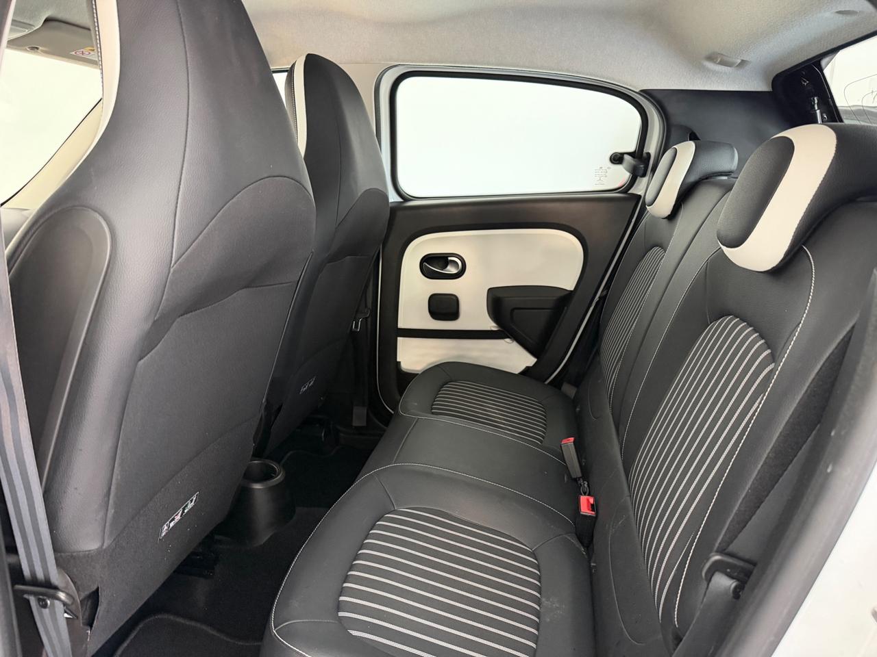 RENAULT TWINGO 92 CV AUTOMATICA FULL OPTIONAL 34.000 KM