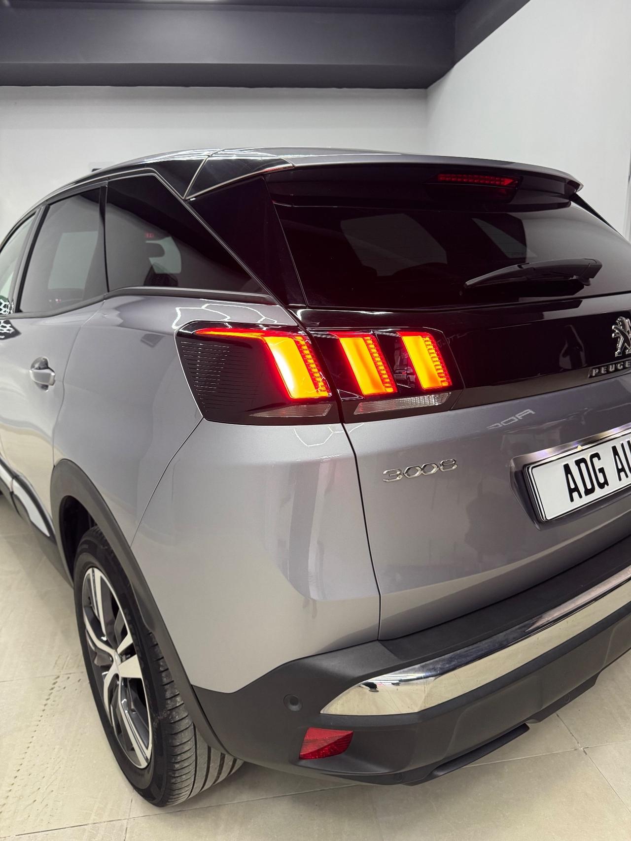 Peugeot 3008 BlueHDi 130 S&S EAT8 Allure