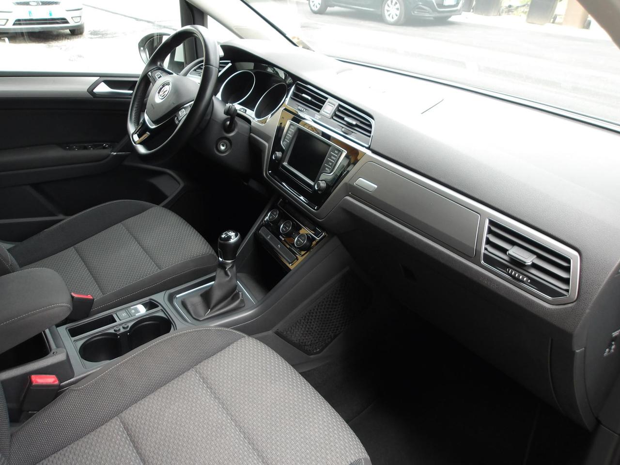 Volkswagen Touran 1.6 tdi Business