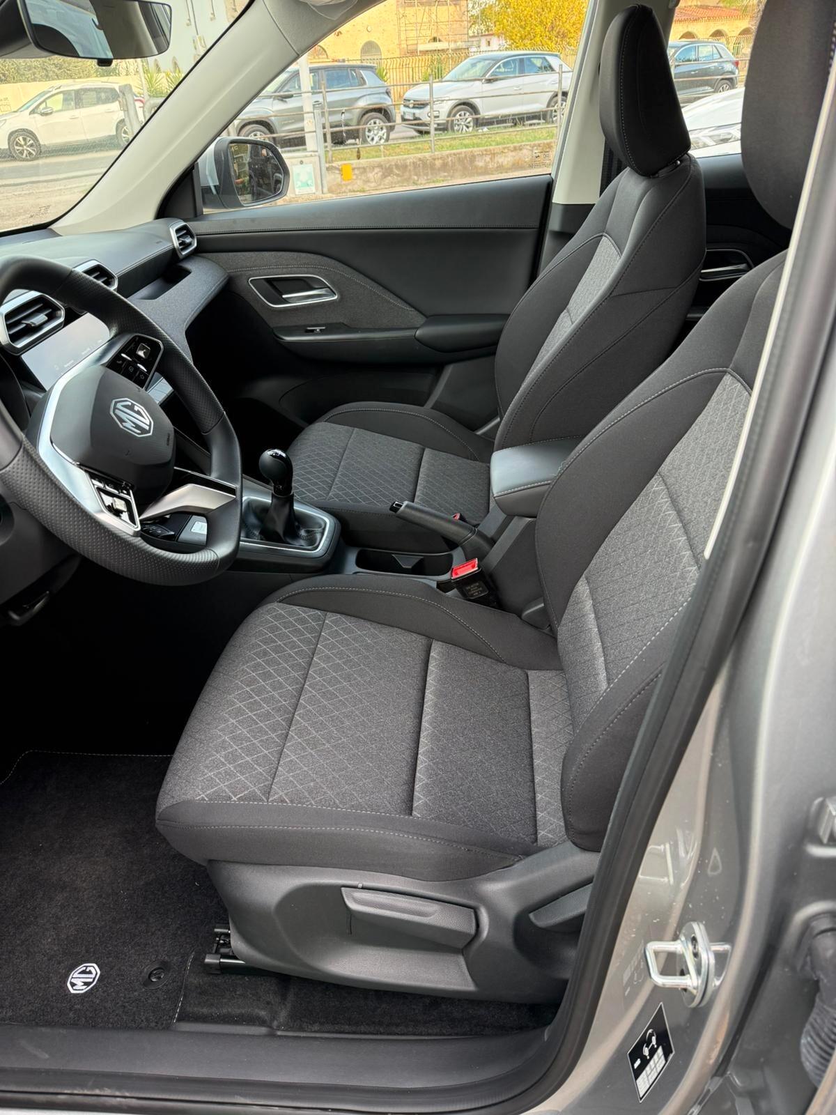 MG ZS 1,5 BZ 115 CV LUXURY MAN MY24 5P