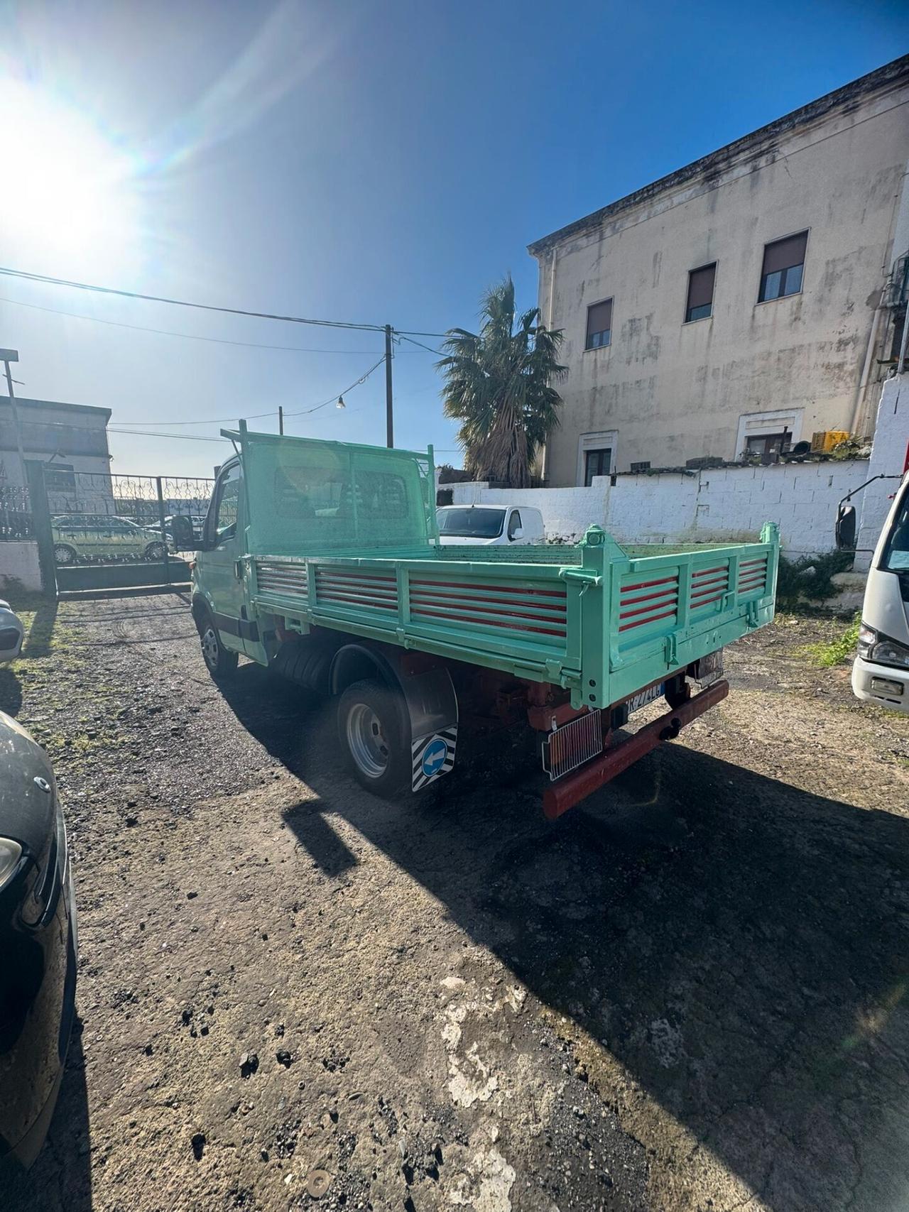 IVECO DAILY 35C13 RIBALTABILE TRI LATERALE MOTORE 2.8 TURBO