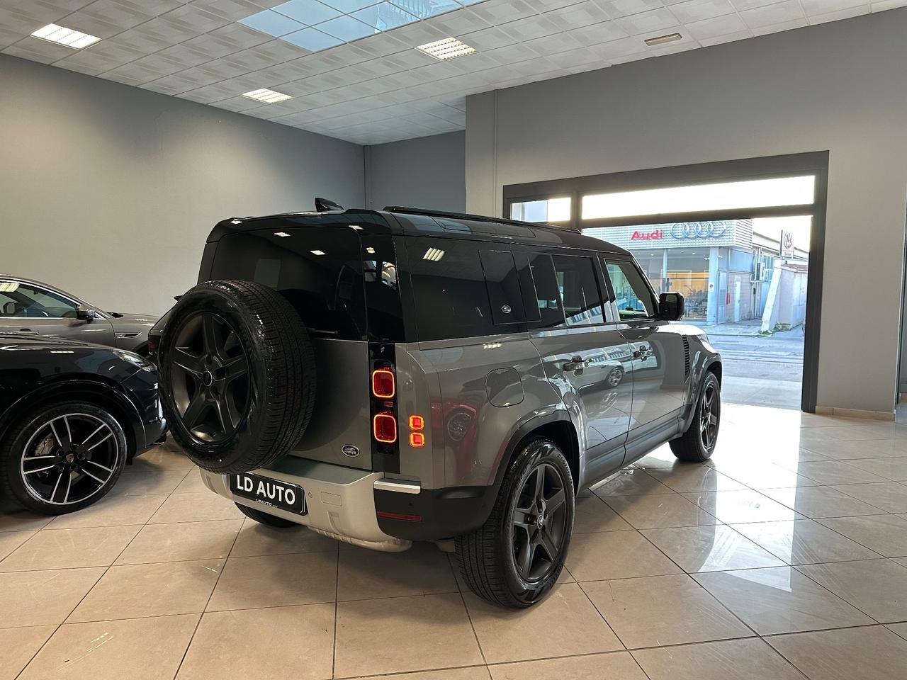 Land Rover Defender 110 3.0D I6 200 CV AWD Auto SE