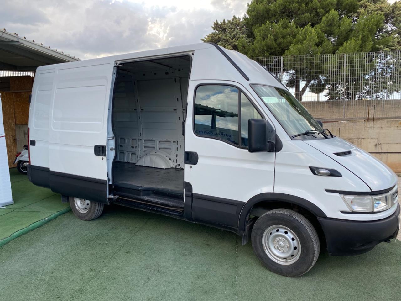 Iveco Daily 35S12 Furgone Clima