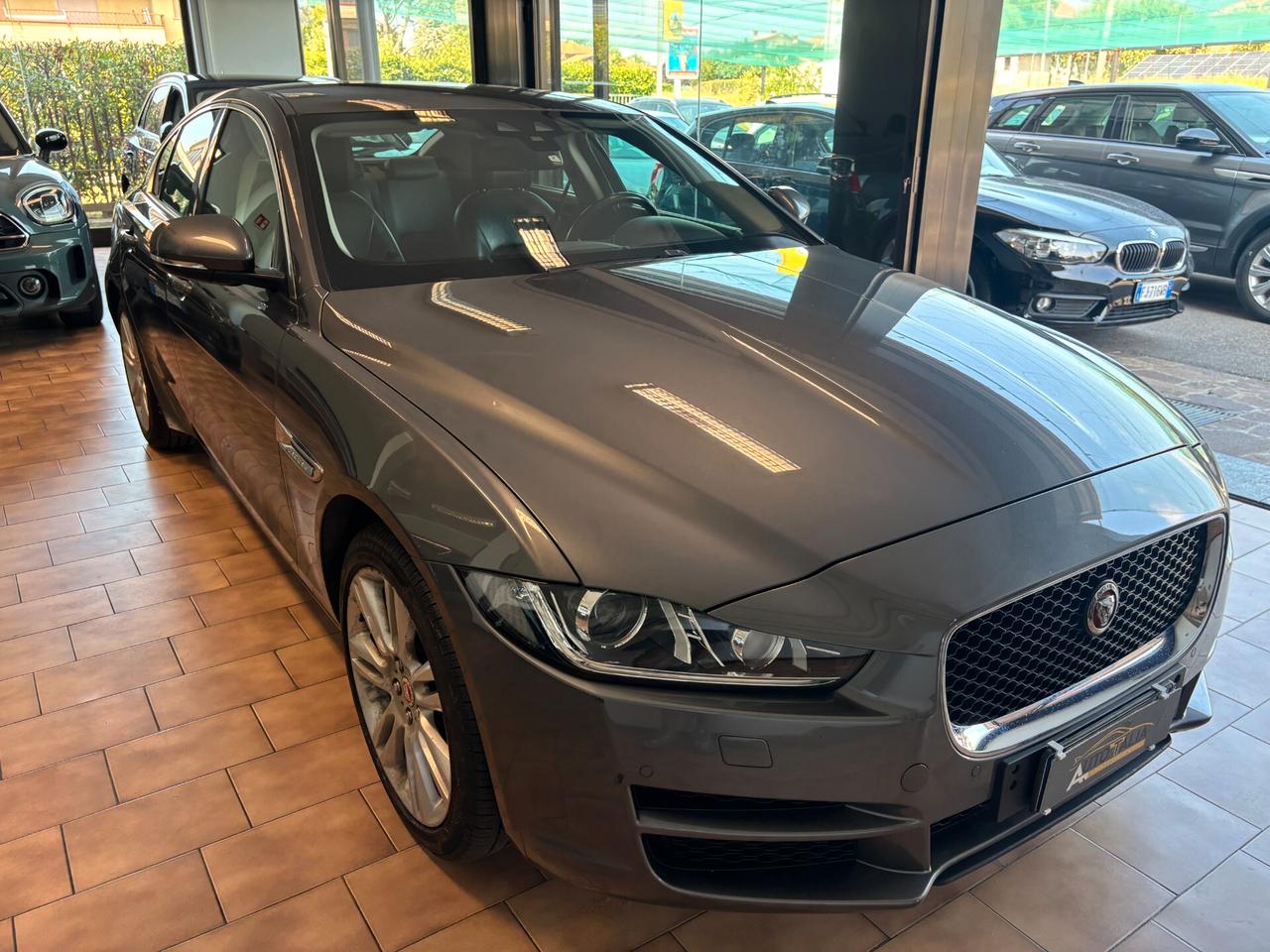 Jaguar XE 2.0d Prestige awd 180cv auto