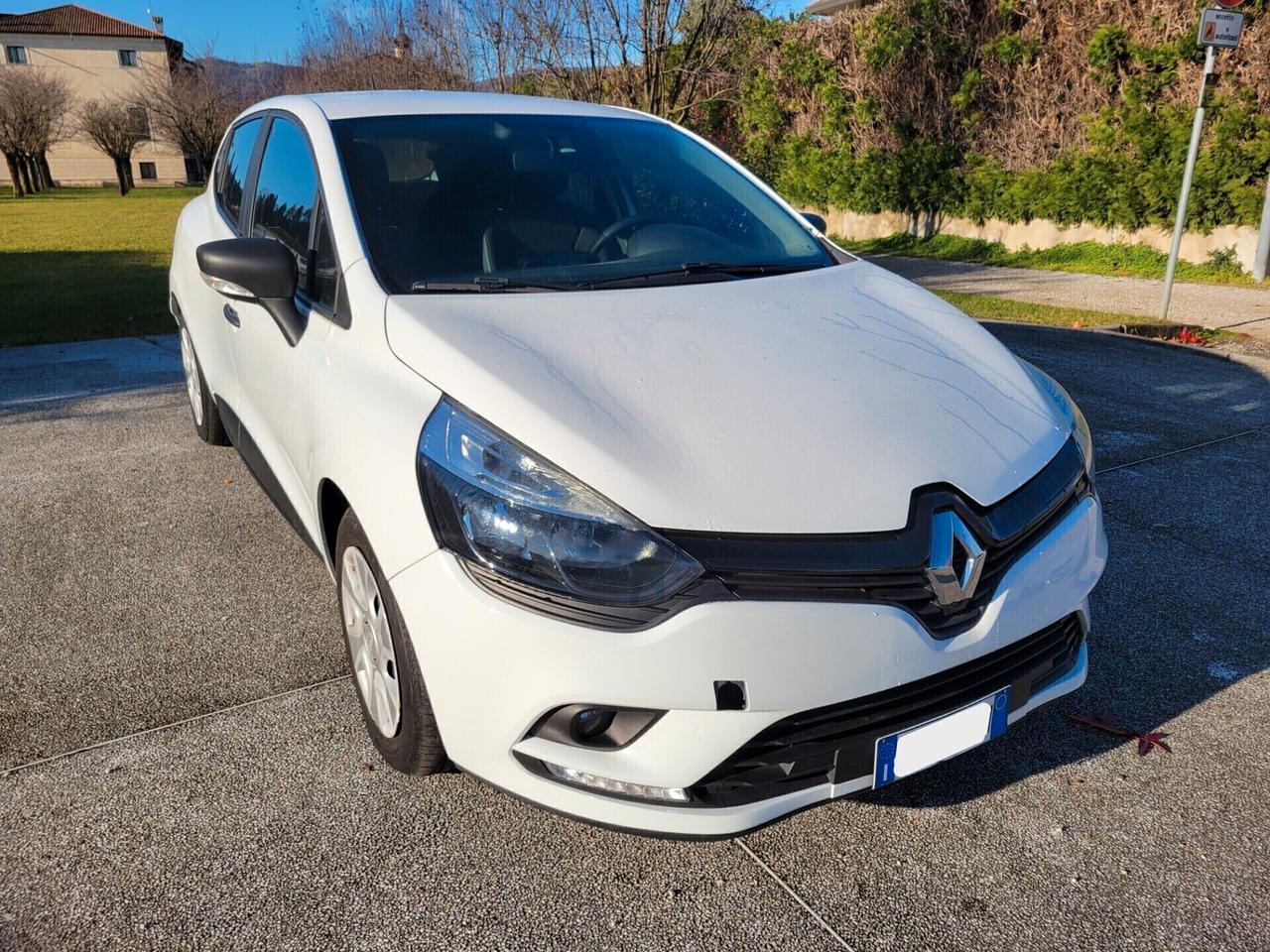 Renault Clio 1.5 dCi 75CV AUTOCARRO NEOPATENTATI