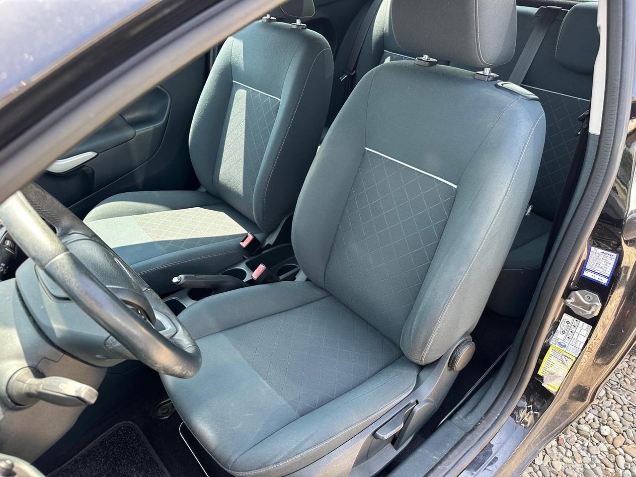 Ford Fiesta 1.4 TDCi 70CV 3 porte Titanium neopatentati