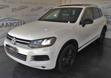 Volkswagen Touareg 3.0 V6 tdi Executive TETTO! FARI A LED!