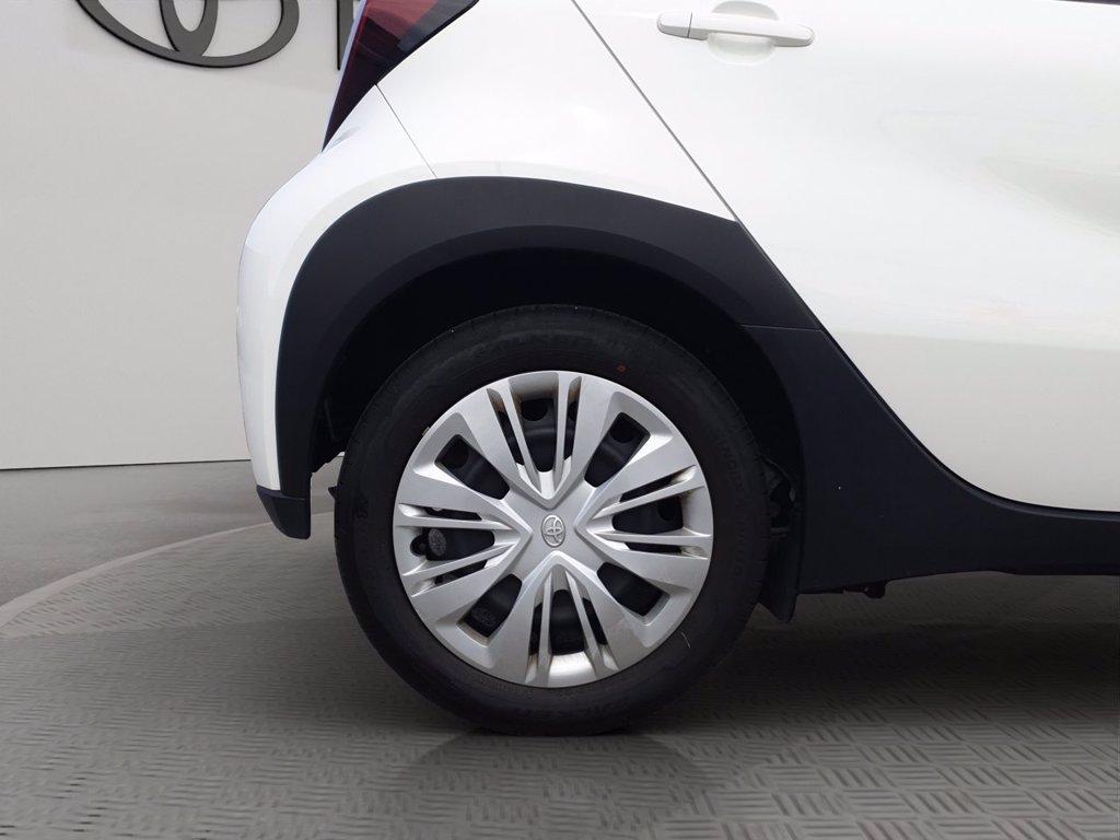 TOYOTA Aygo x 1.0 active 72cv s-cvt del 2023