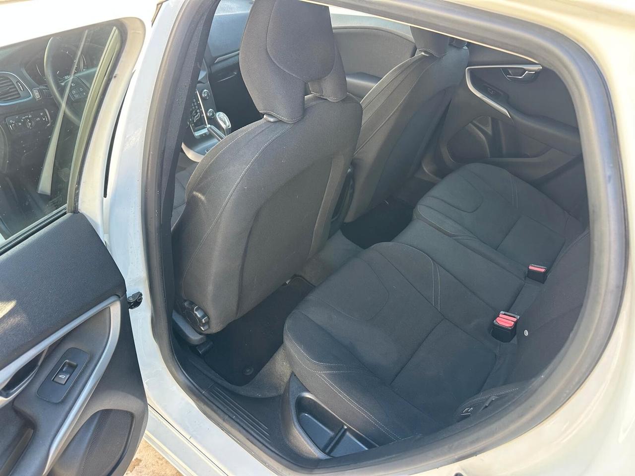 Volvo V40 D2 1.6 Summum