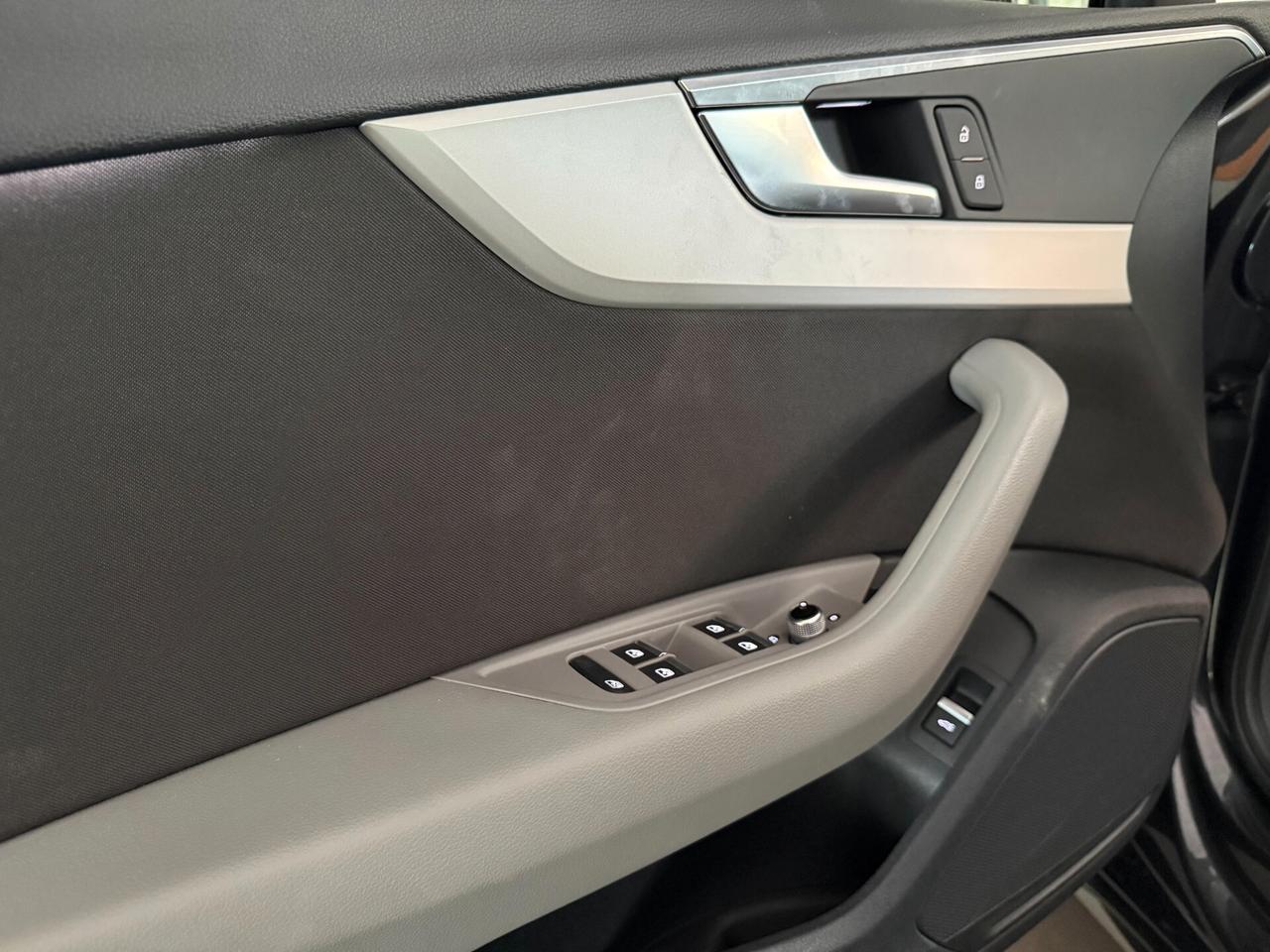 Audi A4 40 TDI quattro S tronic Business