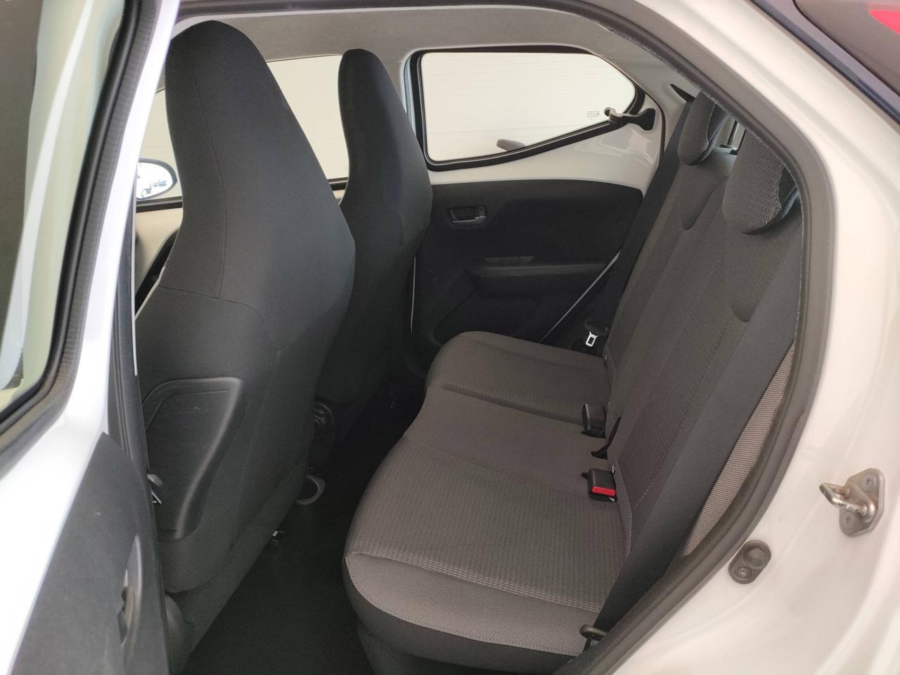 TOYOTA Aygo II 2018 5p - Aygo 5p 1.0 x-play 72cv