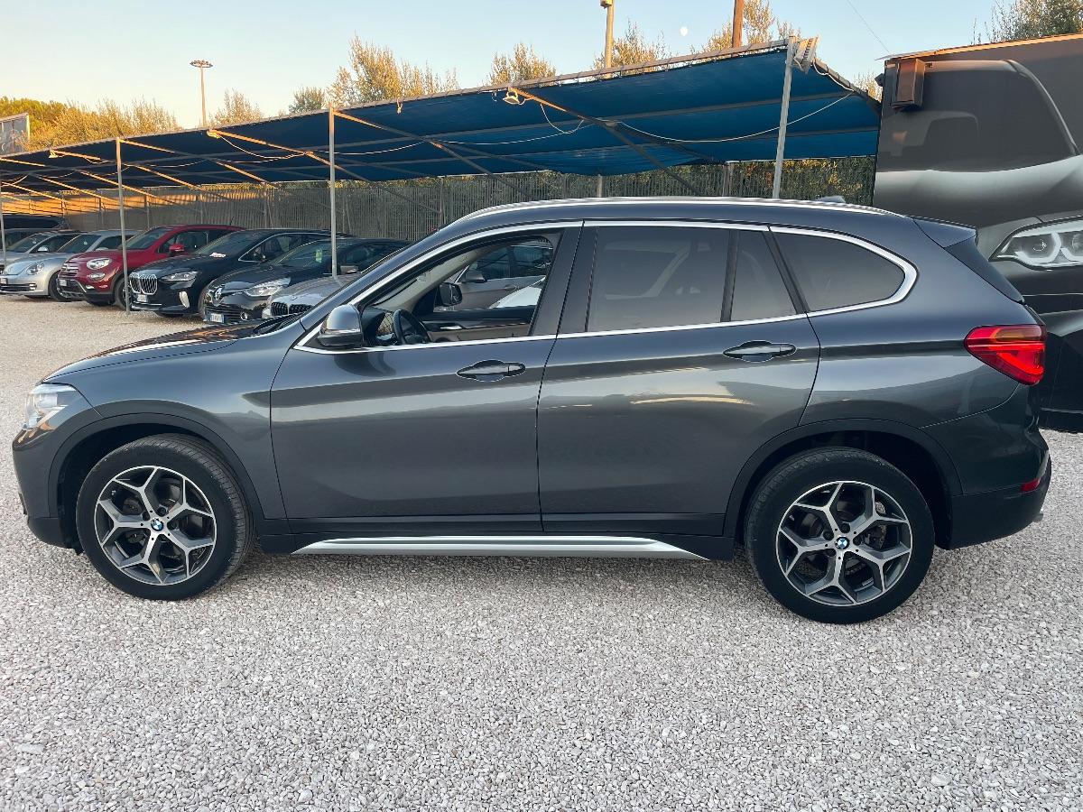 BMW - X1 - sDrive18d xLine
