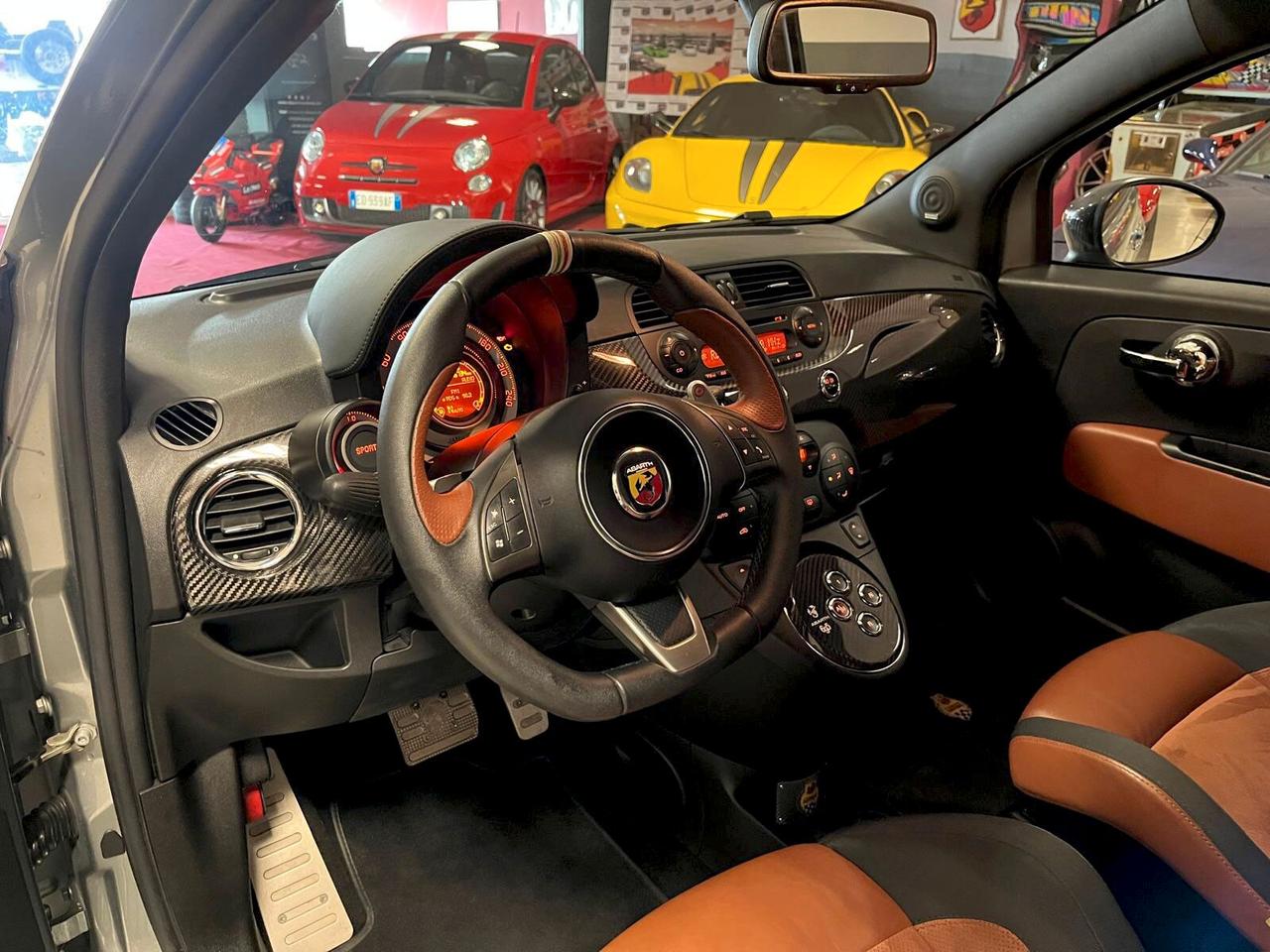 Abarth 500 695 Tributo Ferrari