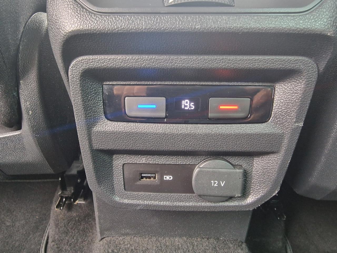 Volkswagen Tiguan 2.0 TDI SCR DSG 4MOTION Business BMT