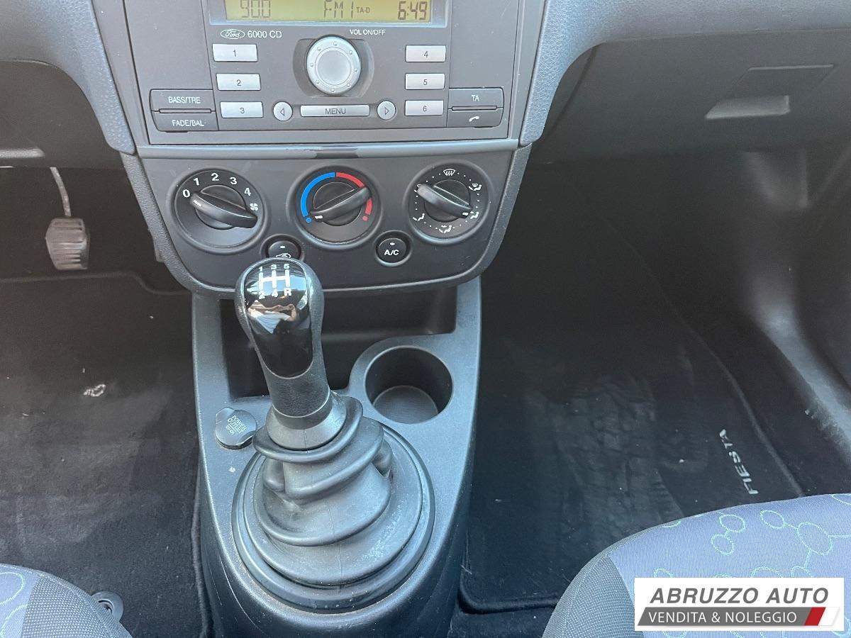FORD Fiesta 1.2 16V 3p. Ghia