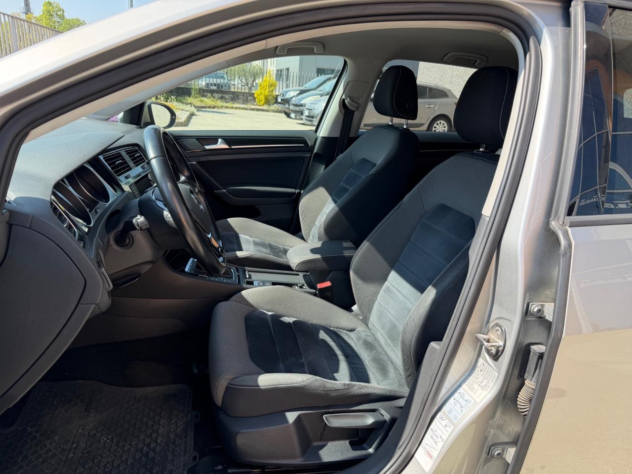 Volkswagen Golf 2.0 TDI DSG 5p. Highline BlueMotion Technology