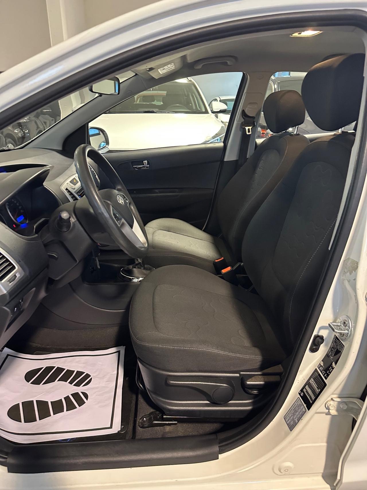 Hyundai i20 1.4 CRDi 5p. Sound Edition