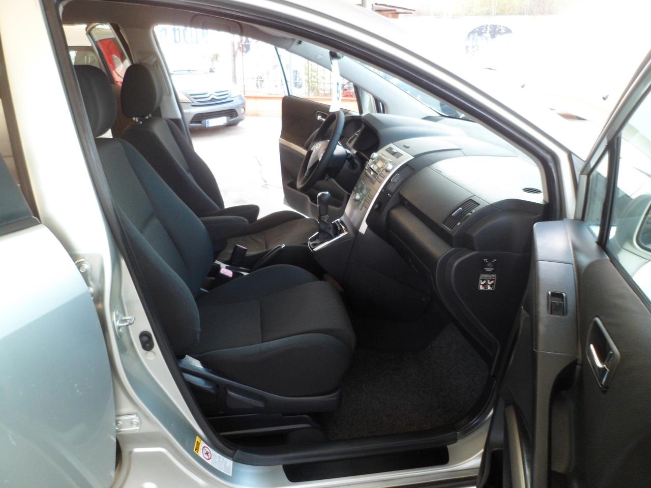 Toyota Corolla Verso 2.0 16V D-4D 7 posti full 05