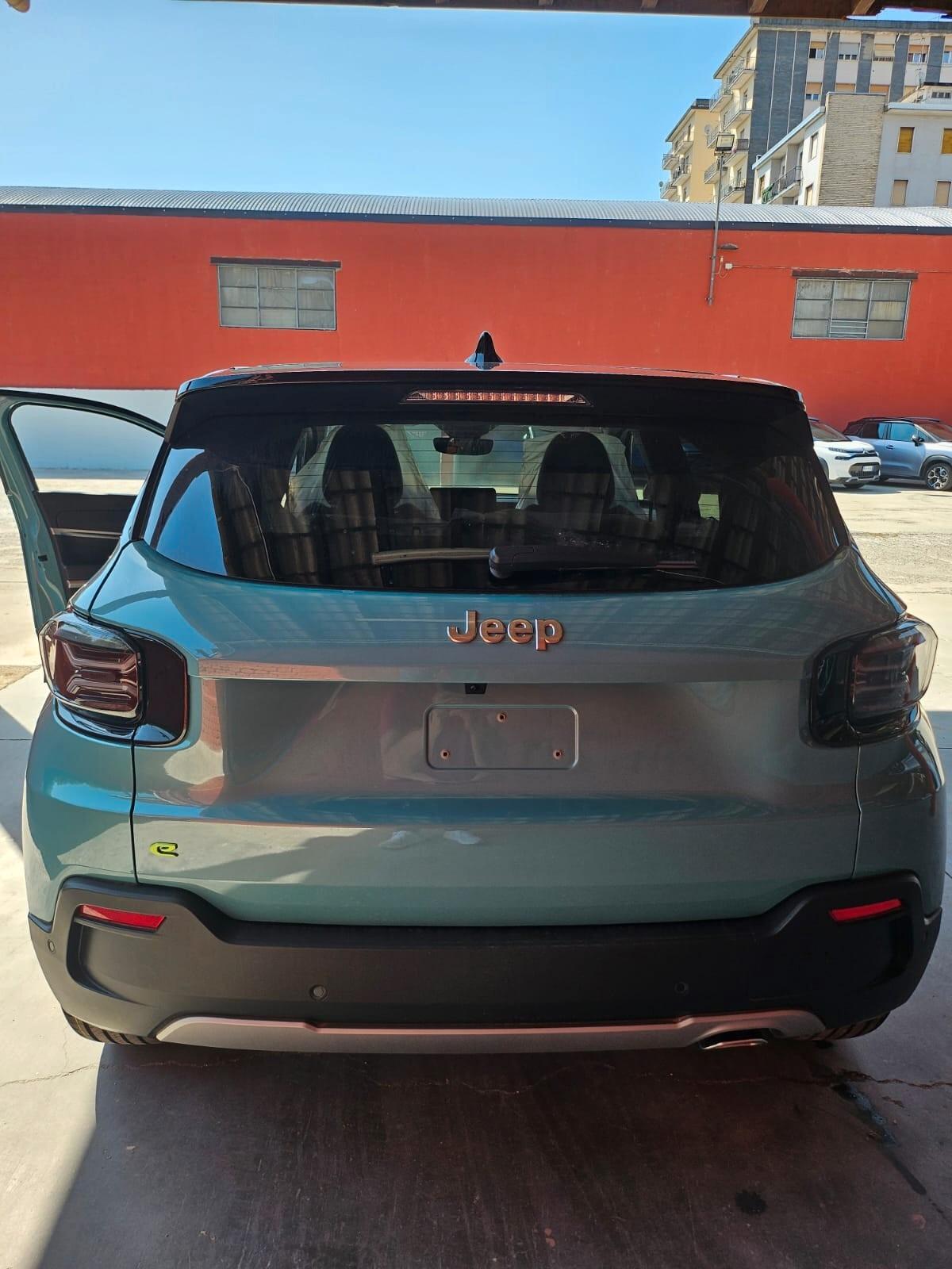 Jeep Avenger 1.2 Turbo 100 CV MHEV Summit