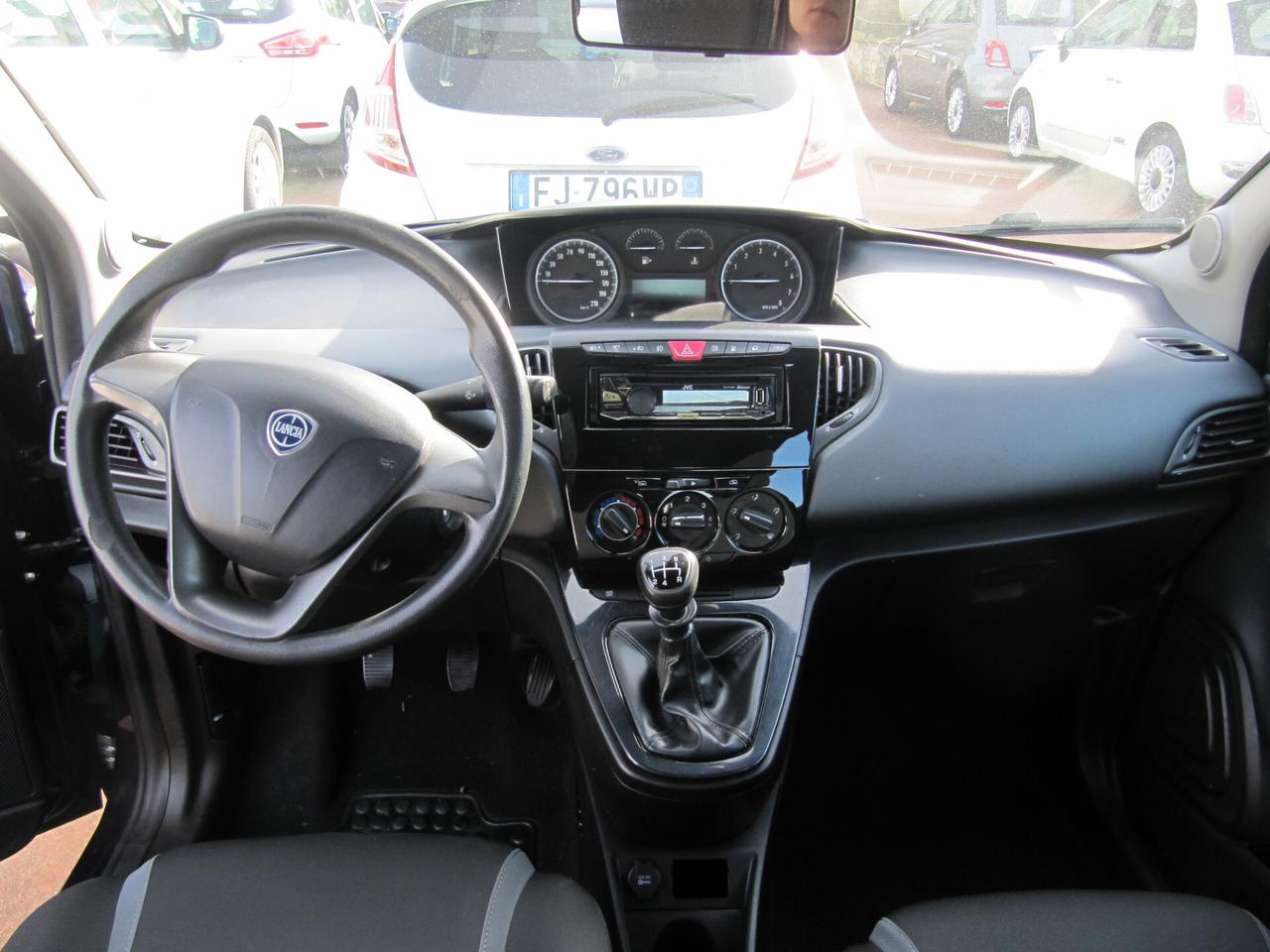 Lancia Ypsilon 1.2 69 CV 5 porte GPL Ecochic Silver