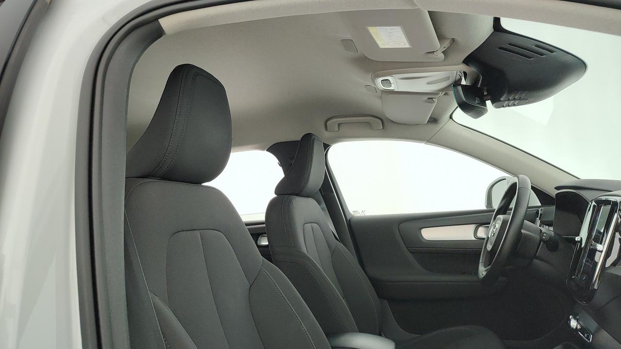 VOLVO XC40 2.0 b4 Momentum awd auto my21