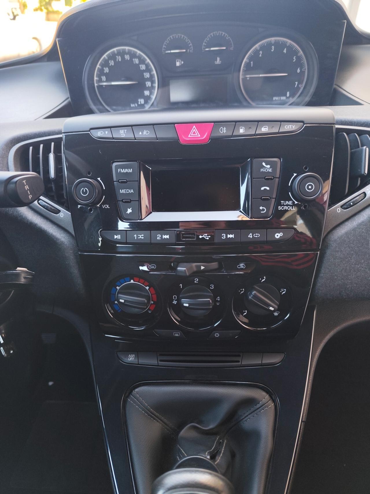 Lancia Ypsilon 1.2 69 CV 5 porte GPL Ecochic Gold