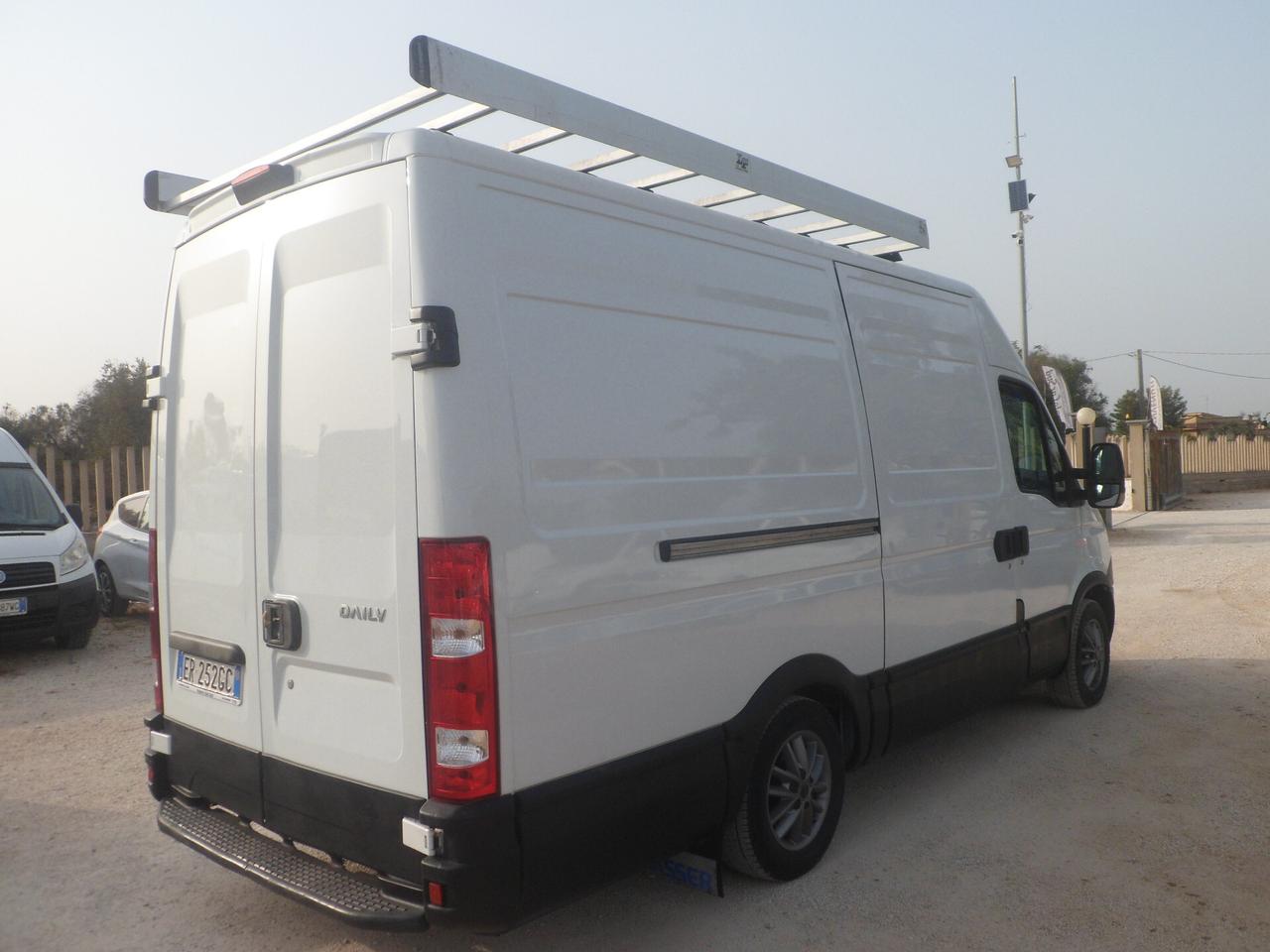 Iveco Daily 35s15 furgone medio alto